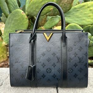 Louis Vuitton Very Tote Monogram Tote